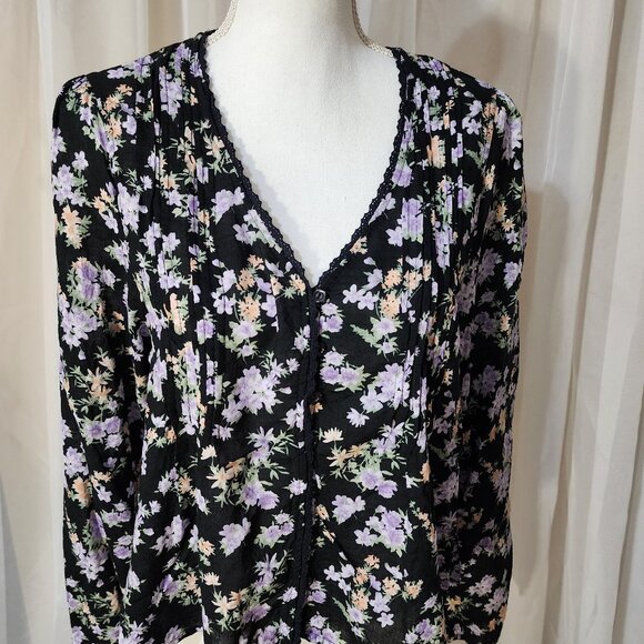 NWT- Floral Blouse - Picture 1 of 4
